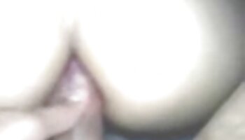 Sexy Chick Aurelly Rebel chevauche la bite video porno en francai d'un inconnu en public