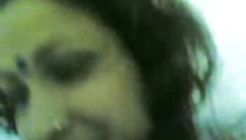 Le masseur a cloué la chatte tendue de Kaiyas et le trou rose porno francais porno tendu