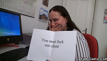 La superbe fille Ava Taylor éjacule sur le visage les films porno français après un rapport sexuel érotique
