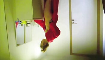 Une blonde française profite d'un gangbang porno direct français interracial brutal