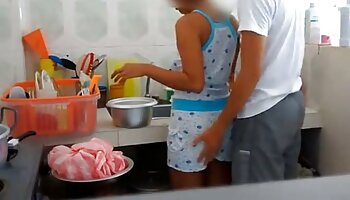couple d'ados les pornos français britanniques très sexy baise dur à la maison