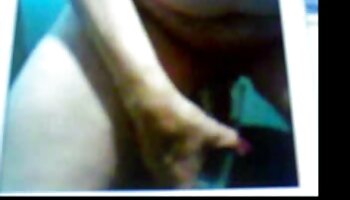 Un amateur français porno homme interviewe un mec nu et sa demi-soeur aux gros seins