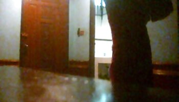 Une fille suce une bite porno xxxx français devant ses amis